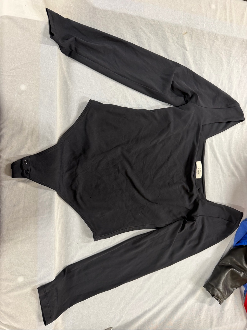 Aritzia Babaton Contour long sleeve black bodysuit
